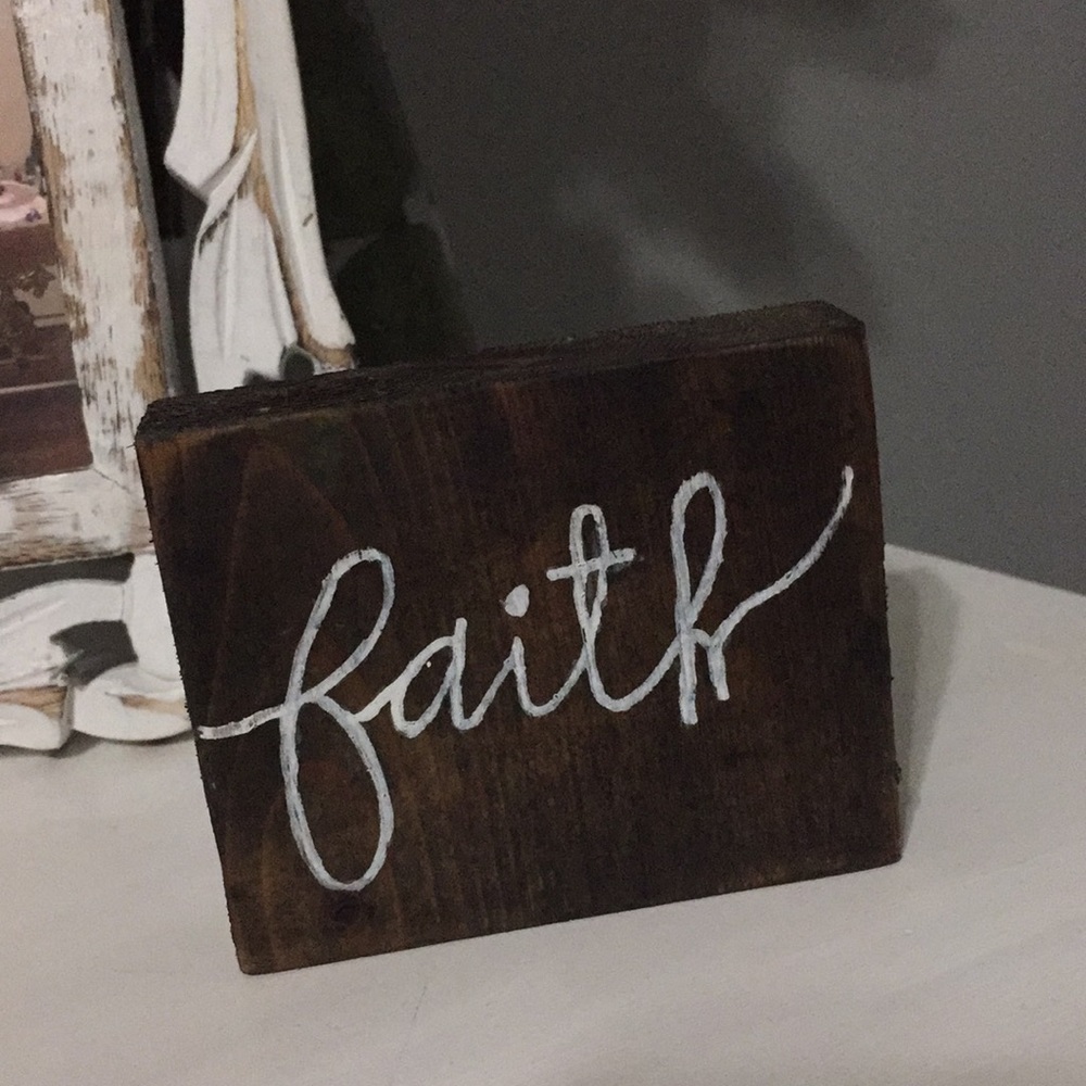 “FAITH” handmade wood decoration